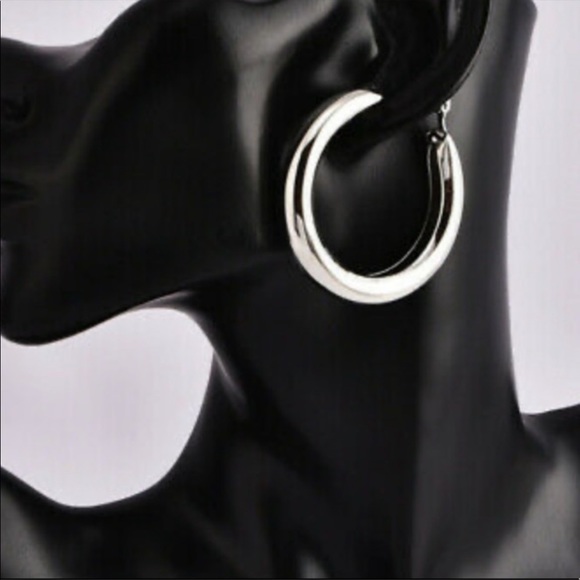 💖 Silver Hollow Hoop Earrings 2" NEW - Picture 1 of 6